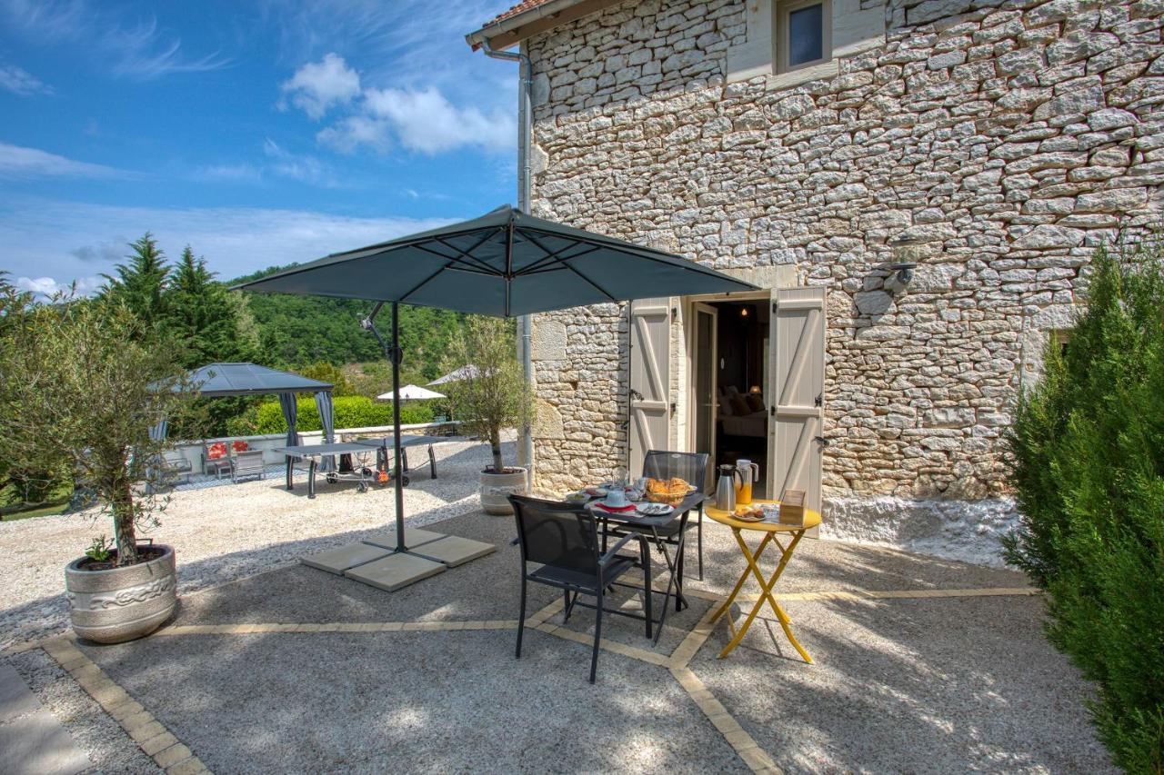 Domaine Des Pierres Blanches - Chambres D'Hotes Carlux Kültér fotó
