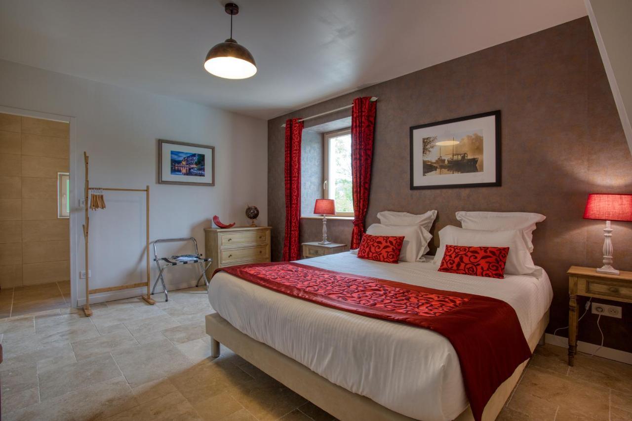 Domaine Des Pierres Blanches - Chambres D'Hotes Carlux Kültér fotó