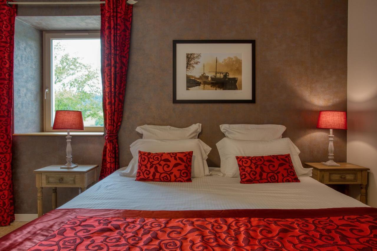 Domaine Des Pierres Blanches - Chambres D'Hotes Carlux Kültér fotó