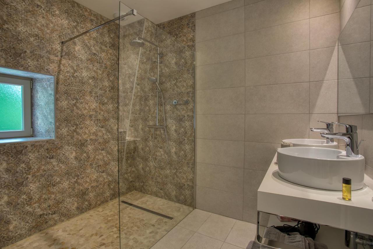 Domaine Des Pierres Blanches - Chambres D'Hotes Carlux Kültér fotó