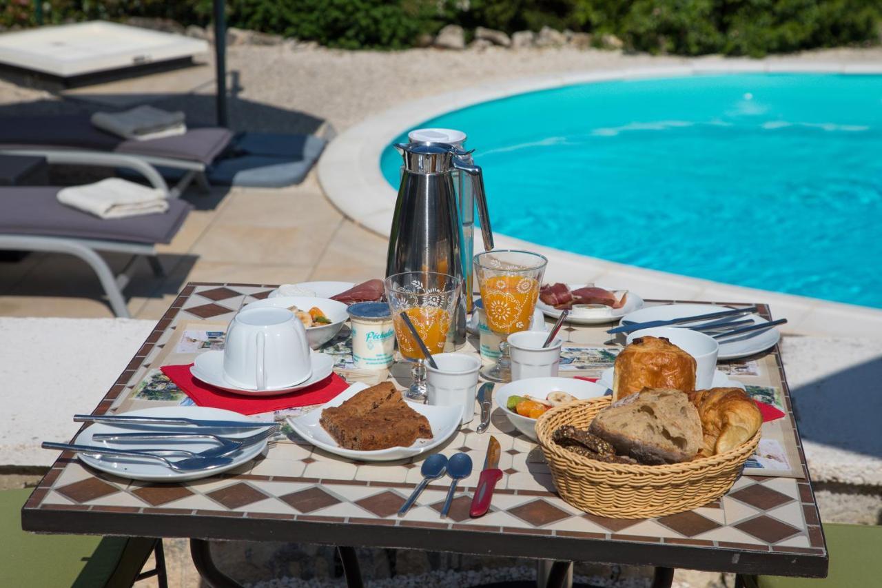 Domaine Des Pierres Blanches - Chambres D'Hotes Carlux Kültér fotó